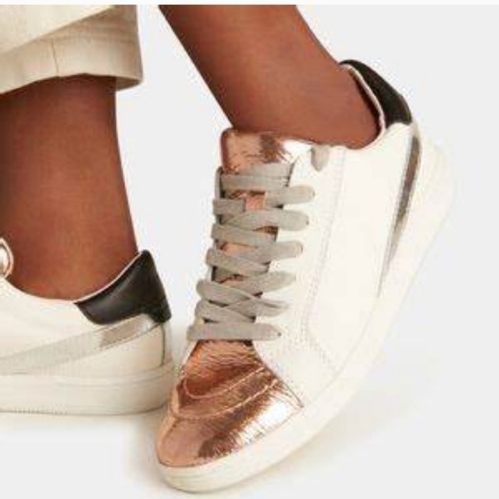 Dolce Vita Nino Sneakers w/ Laces White Leather w/ Silver‎ Gold Metal accent 9.5